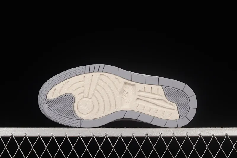 All categories Air Jordan Jordan series basketball shoes Air Jordan 1 Low Z version Air Jordan 1 Elevate Low SE "Wolf Grey" Little AJ thick-soled retro basketball shoes DH7004-100